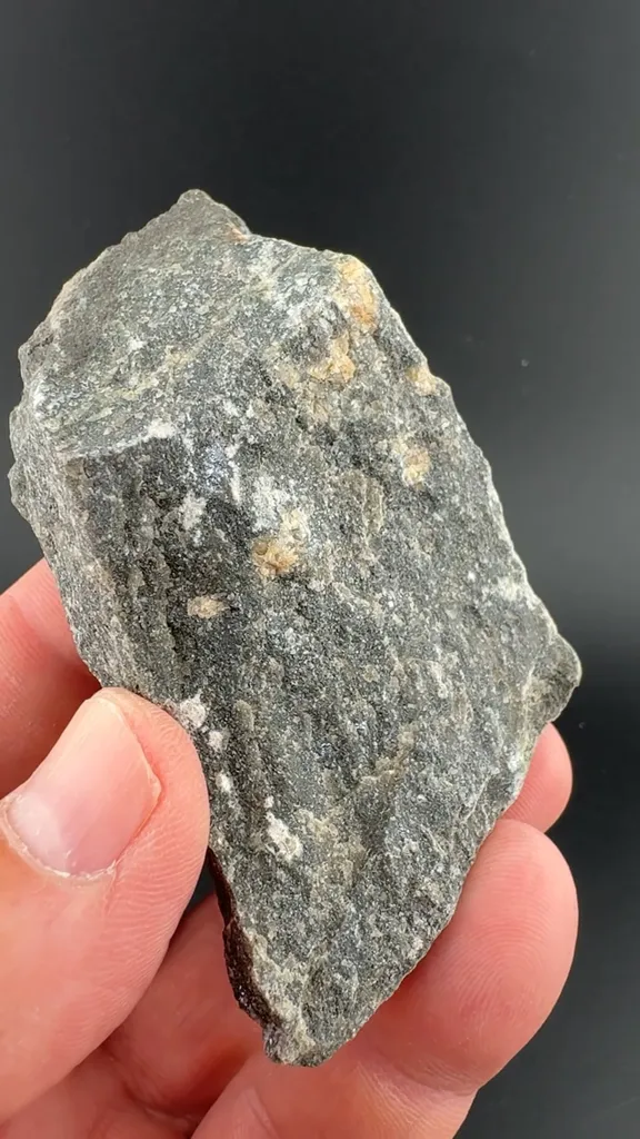 Scheelite image