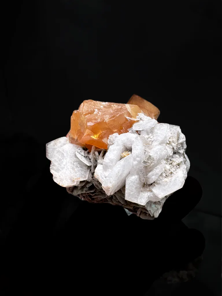 Scheelite - image 5