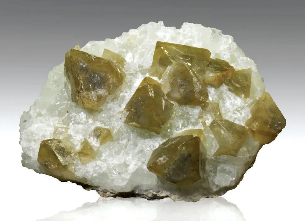 Scheelite image