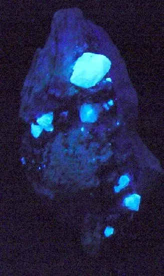 Scheelite - image 2