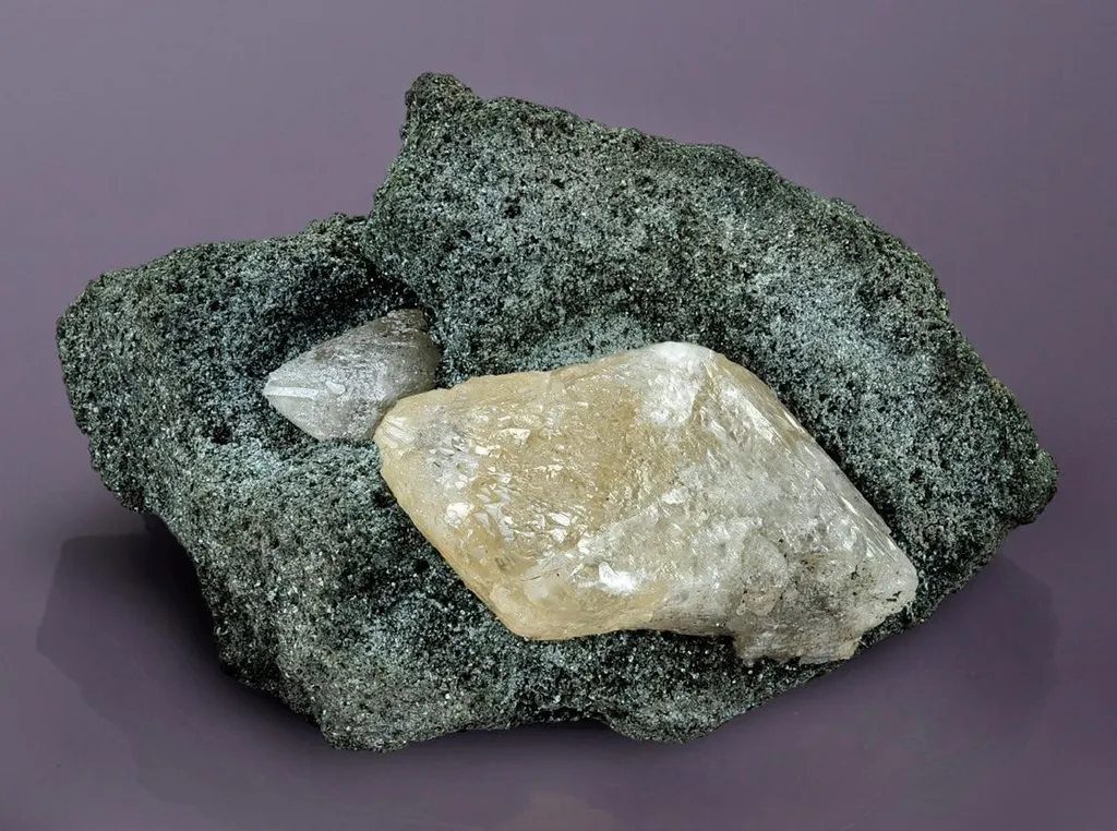 Scheelite image