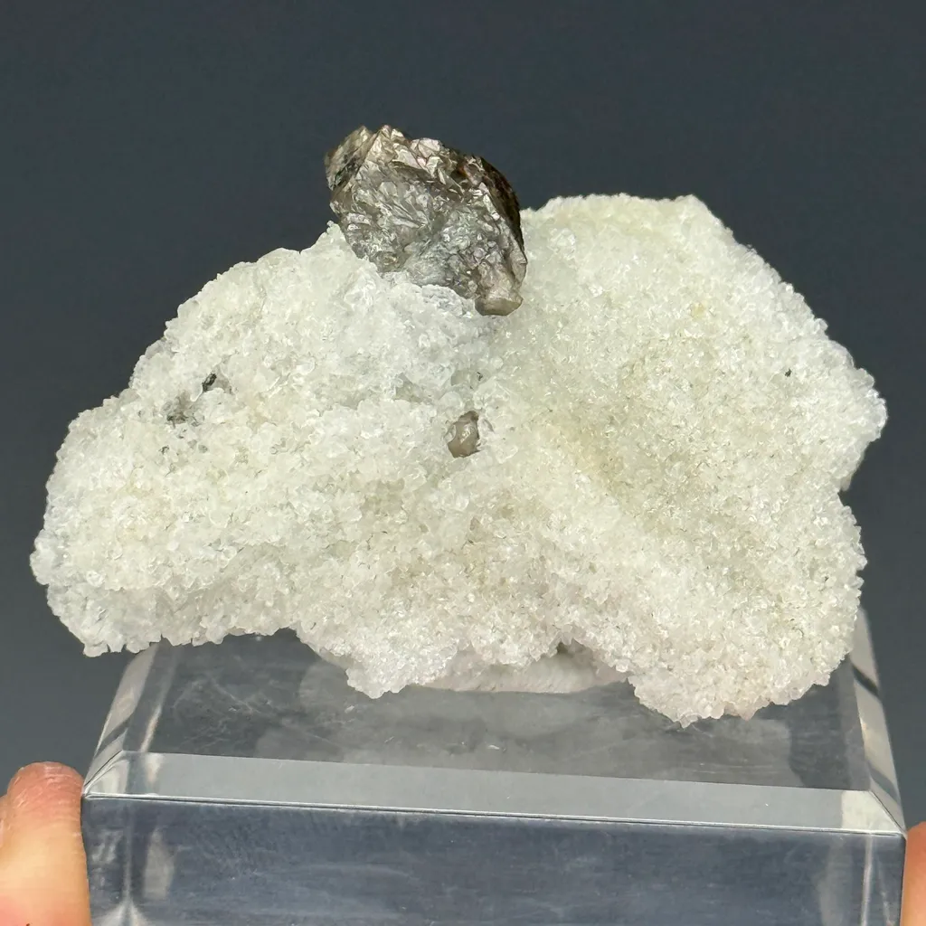 Scheelite image