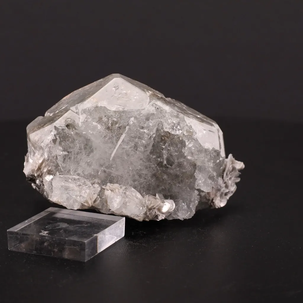 Scheelite Beryl - image 2