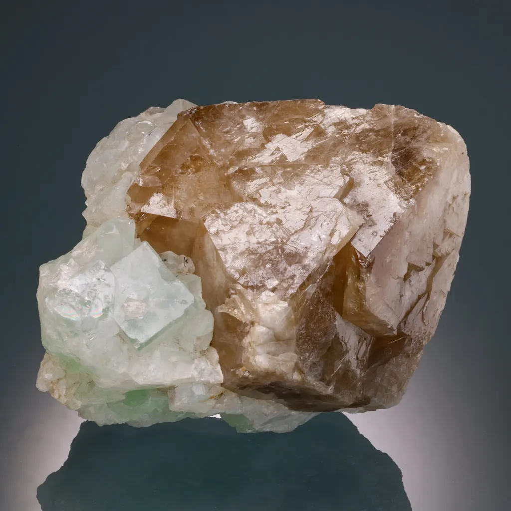 Scheelite image
