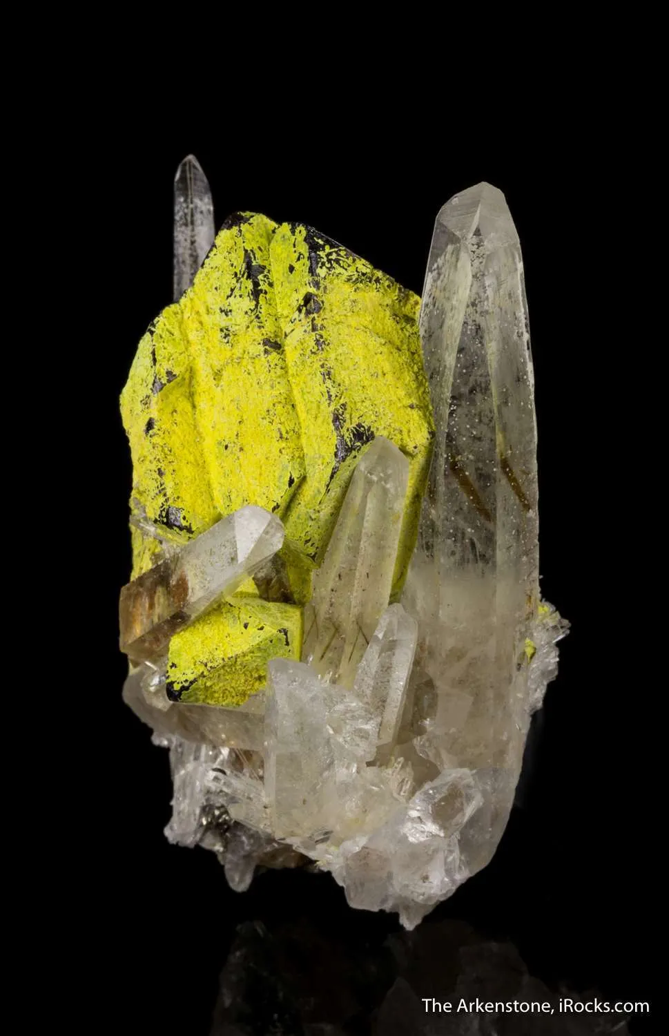 Scheelite coated by Stolzite - image 3