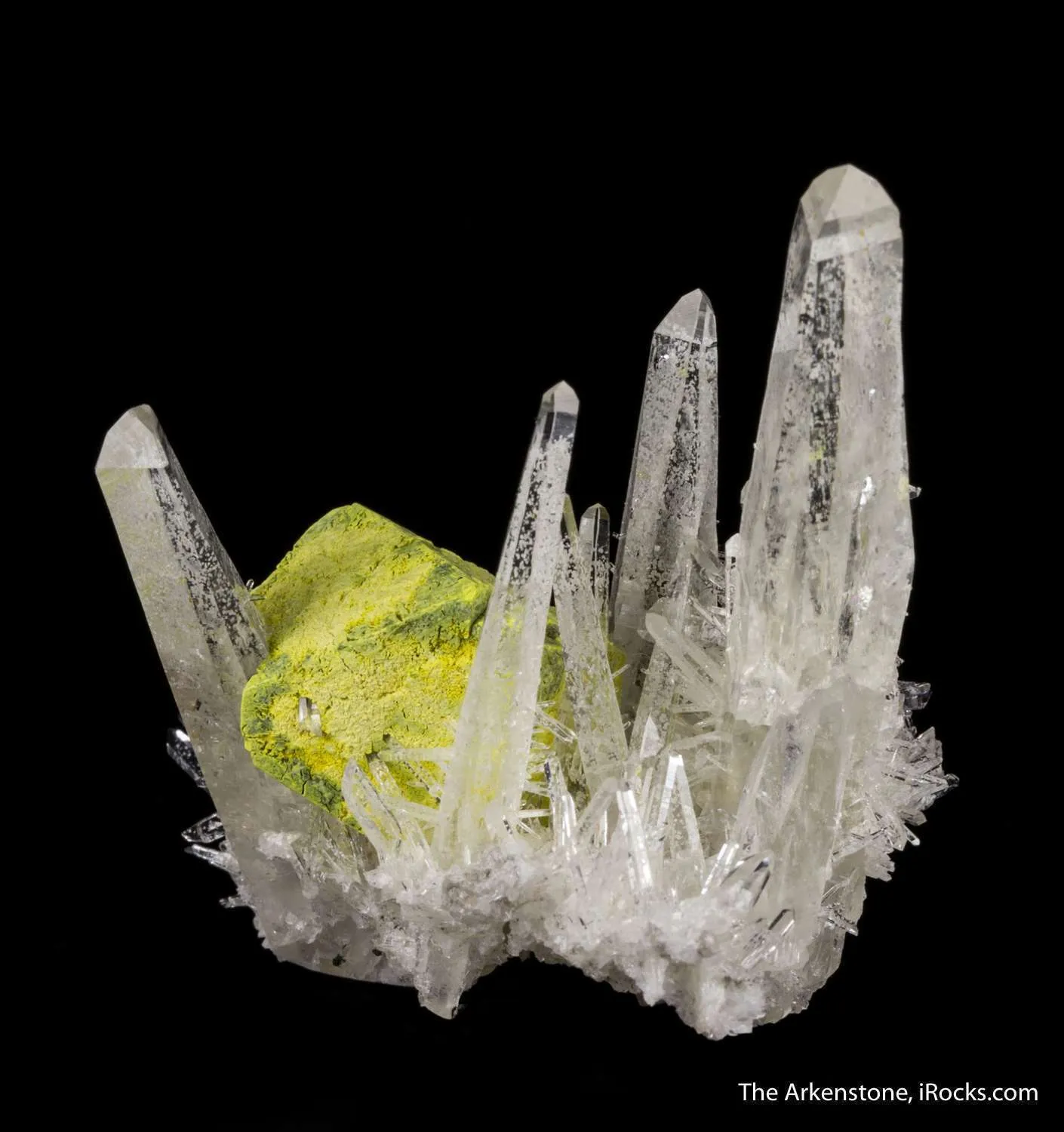 Scheelite coated by Stolzite - image 5