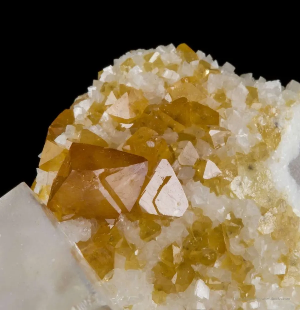 Scheelite, Dolomite, Fluorite, Quartz - image 2