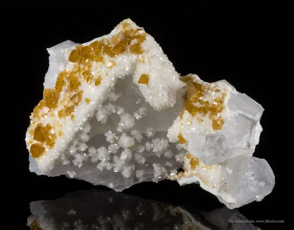 Scheelite, Dolomite, Quartz image
