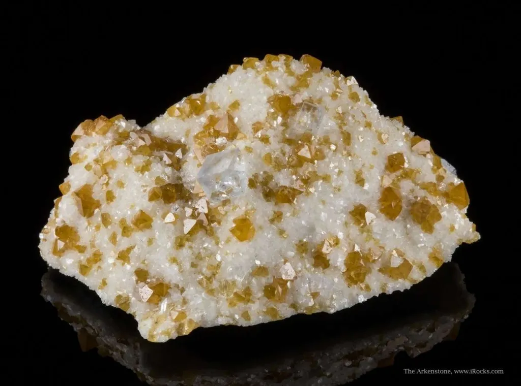 Scheelite, Dolomite, Quartz image