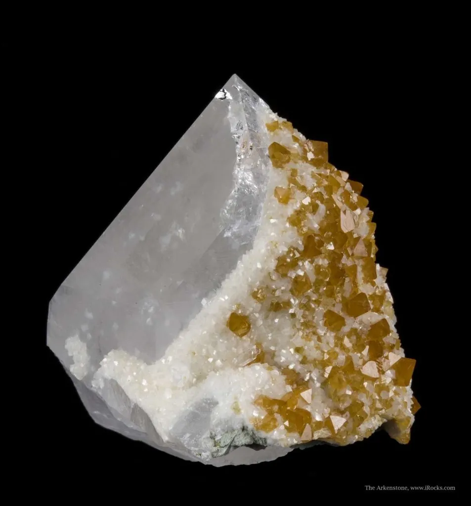 Scheelite, Dolomite, Quartz - image 5