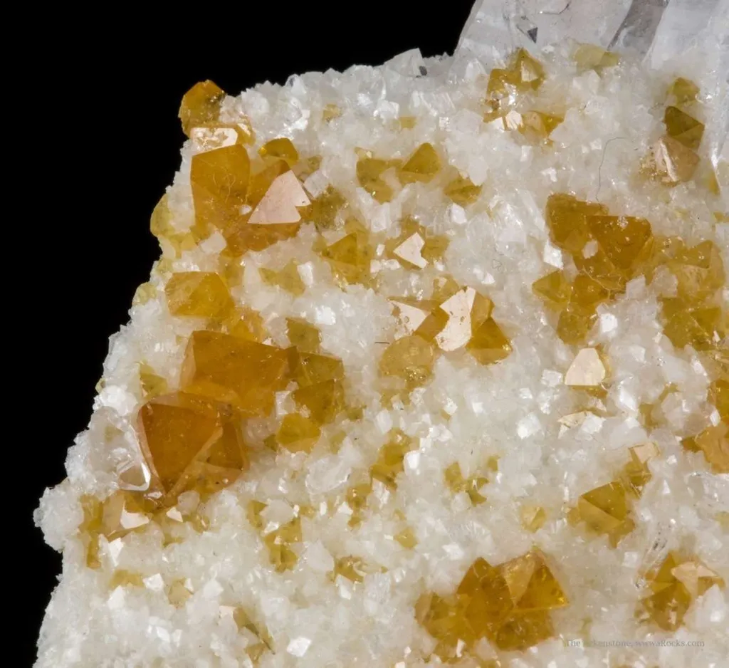 Scheelite, Dolomite, Quartz - image 2