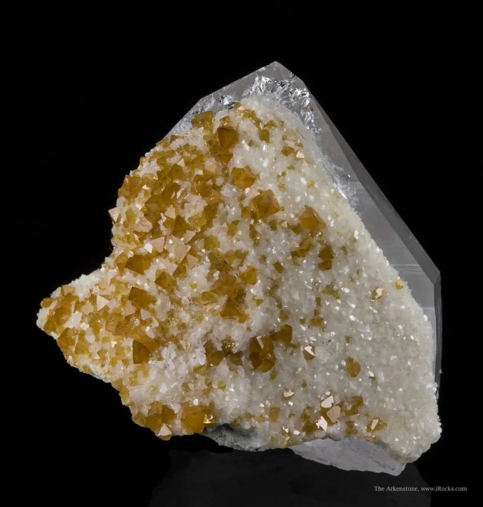 Scheelite, Dolomite, Quartz - image 3