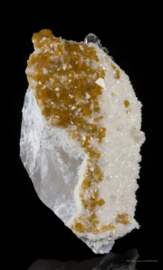 Scheelite, Dolomite, Quartz - image 3