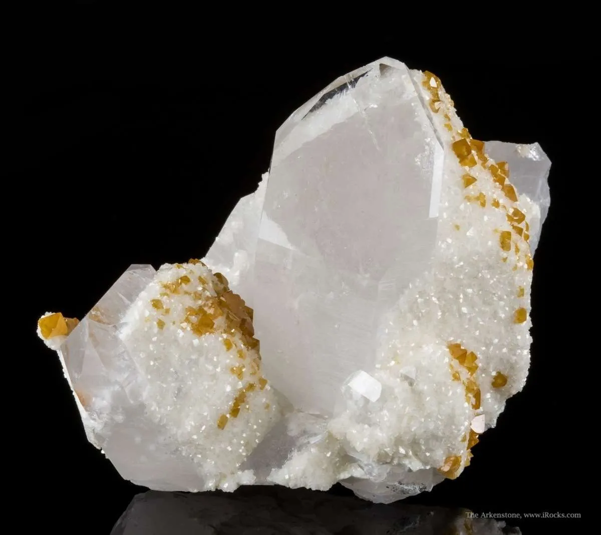 Scheelite, Dolomite, Quartz - image 4
