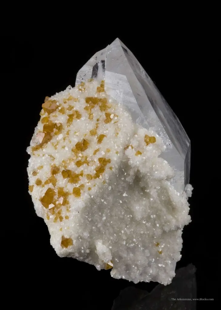 Scheelite, Dolomite, Quartz - image 3
