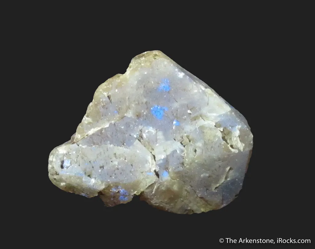 Scheelite (fluorescent) image