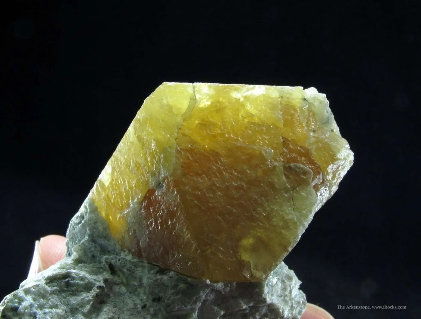 Scheelite (Fluorescent) - image 4