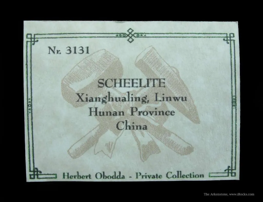 Scheelite (Fluorescent) - image 5