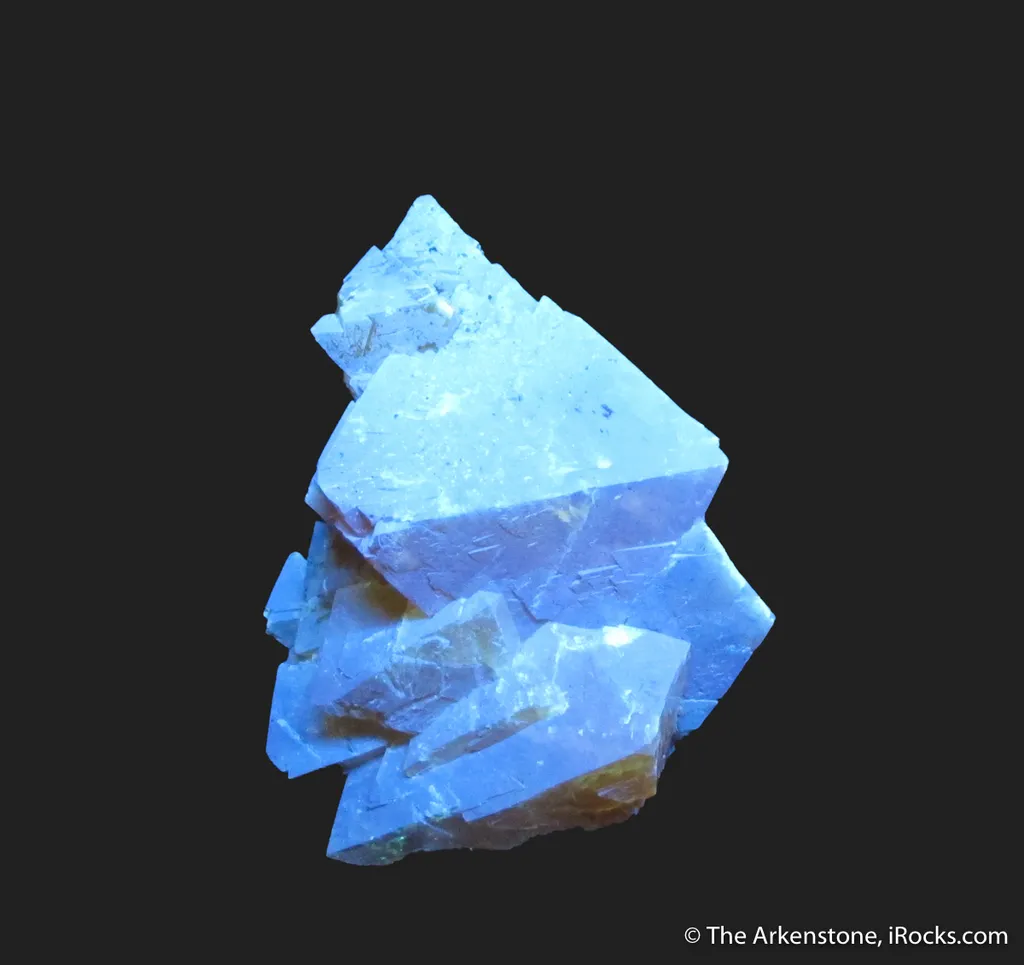 Scheelite (fluorescent) - image 3