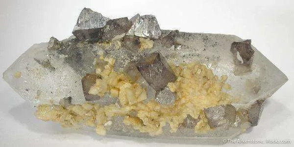 Scheelite (Fluorescent) on Quartz image