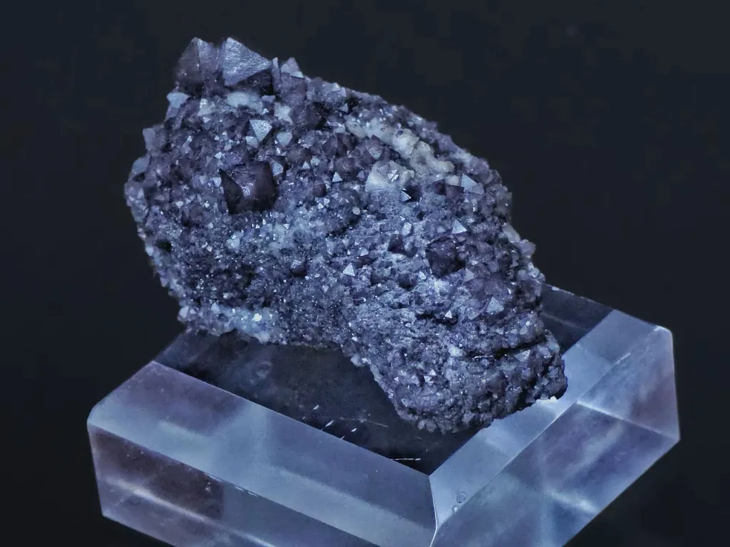 Scheelite from China, Hunan, Yaogangxian Mine, Yaogangxian Mine, Yizhang Co. Chenzhou, Hunan, China image