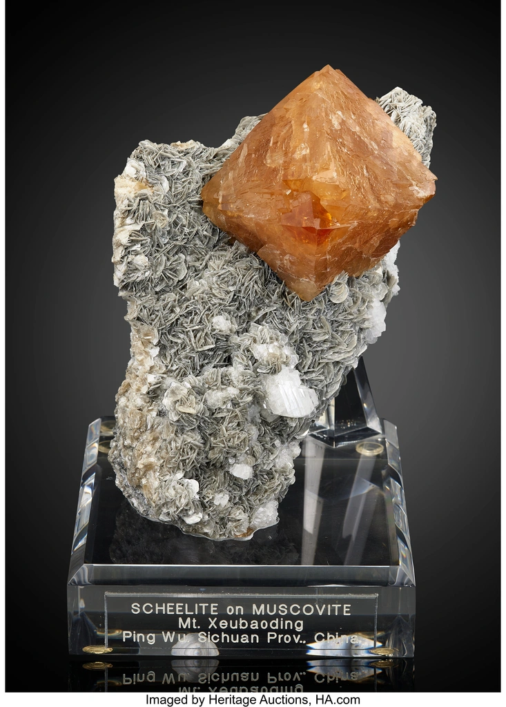 Scheelite from Mount Xuebaoding, Ngawa Autonomous Prefecture, China image