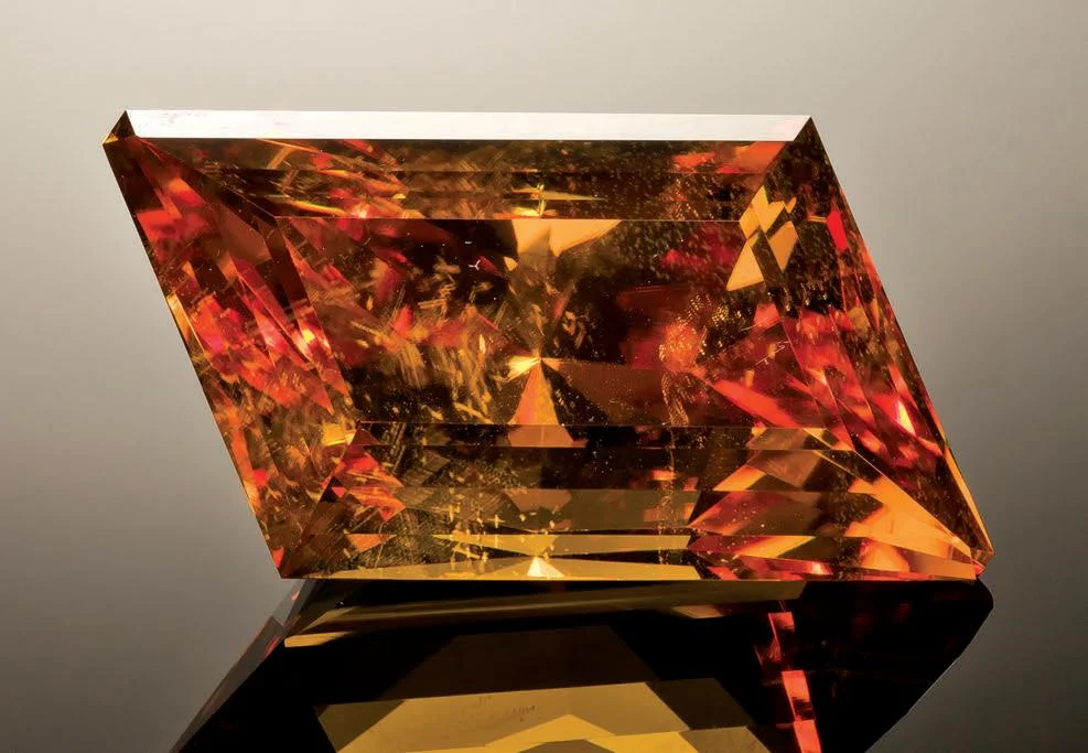 Scheelite from Pingwu Co., Sichuan, China image