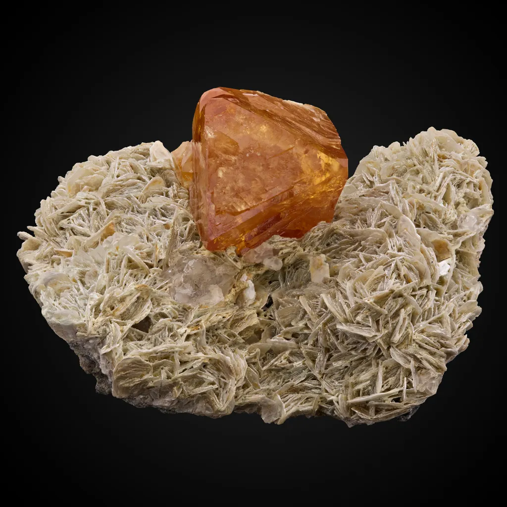 Scheelite, Muscovite image