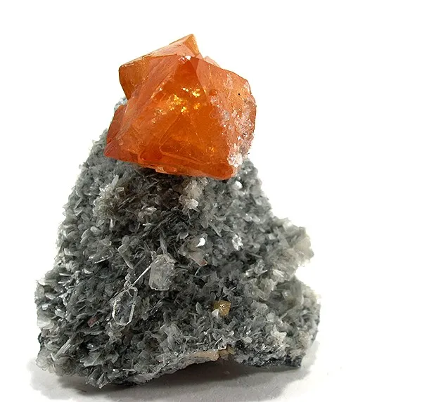 Scheelite, Muscovite image