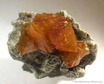 Scheelite on Muscovite - image 3