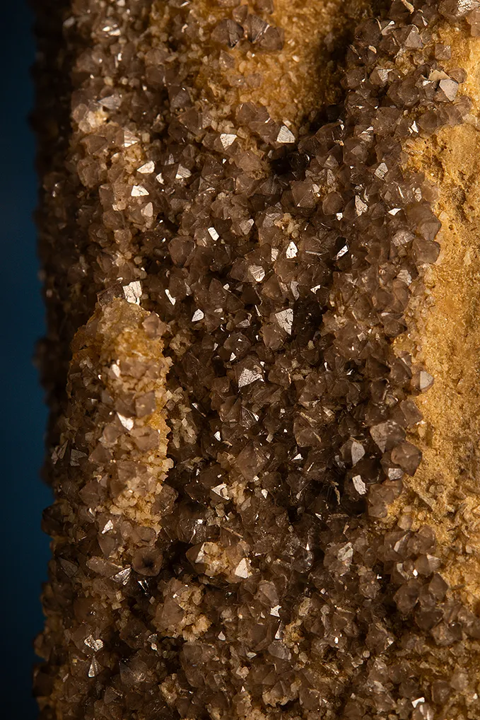 Scheelite on Quartz - image 2