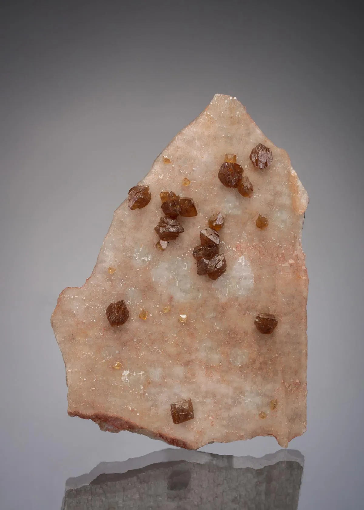 Scheelite on Quartz - image 1