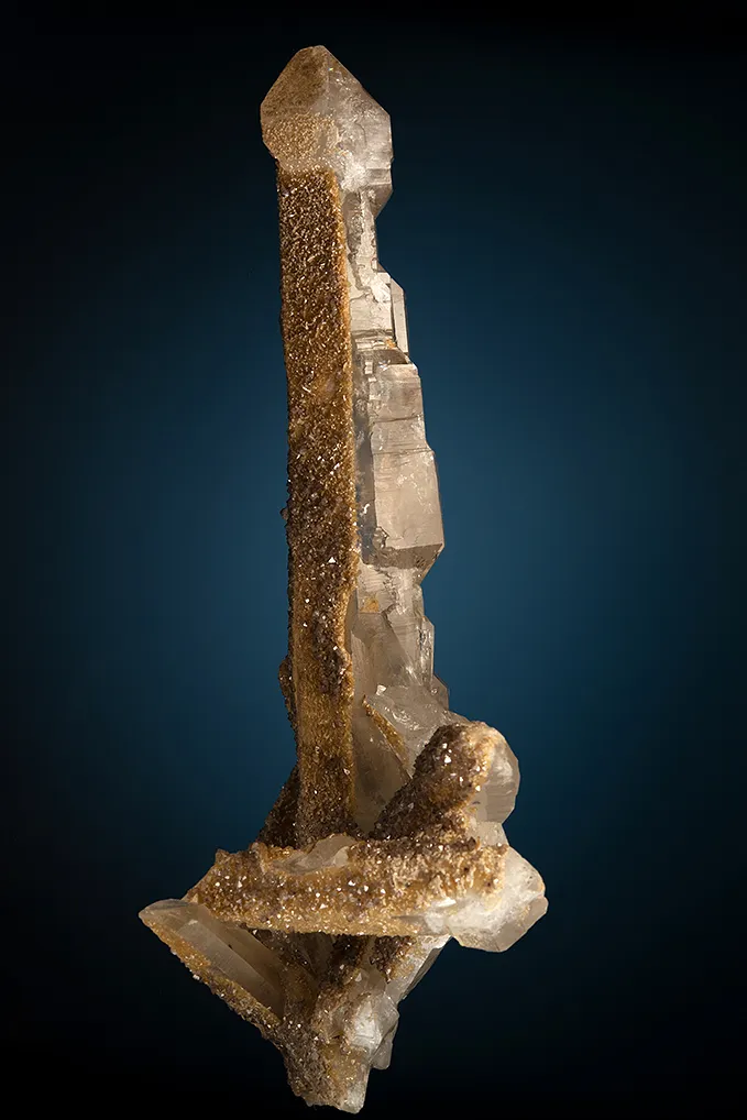 Scheelite on Quartz - image 4