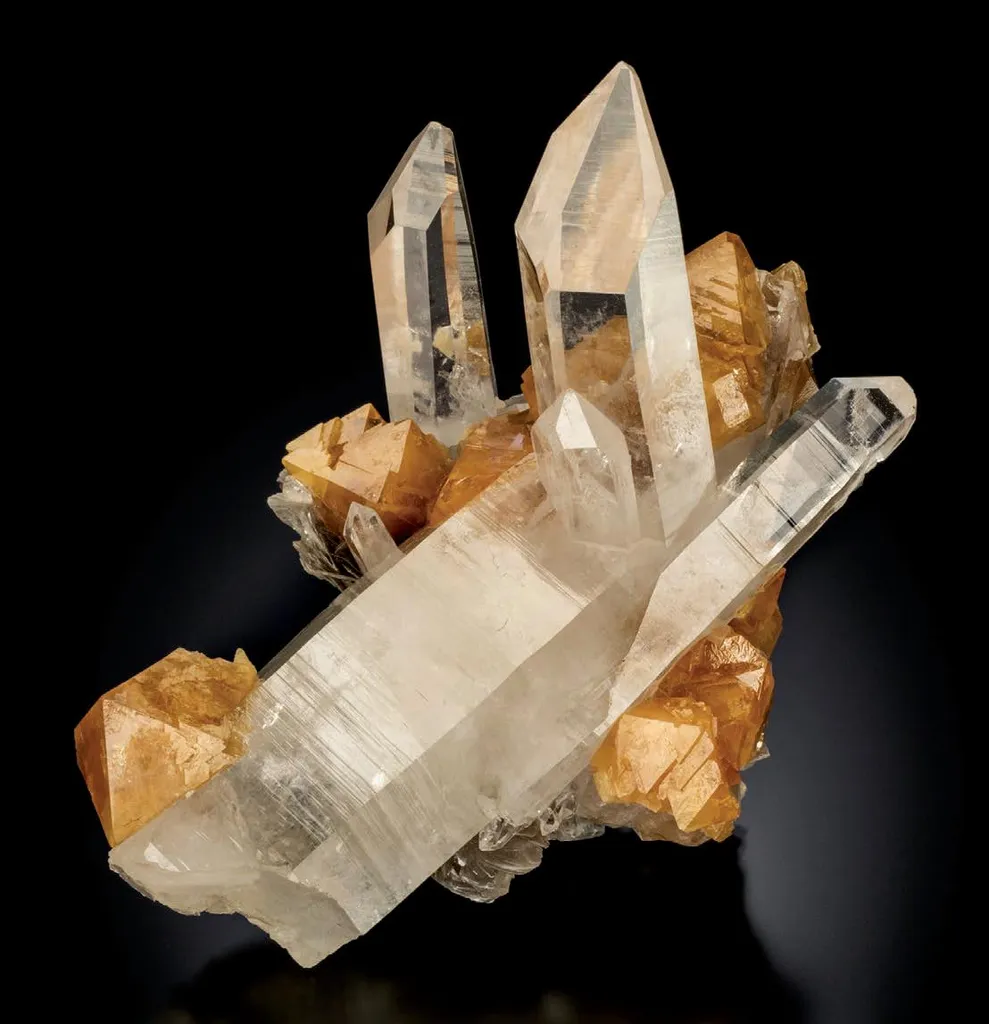 Scheelite, Quartz image