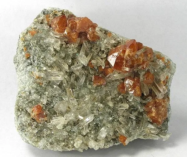Scheelite, Quartz image