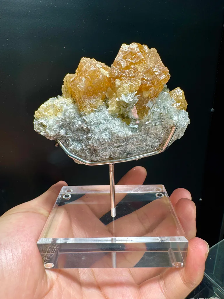Scheelite - image 6