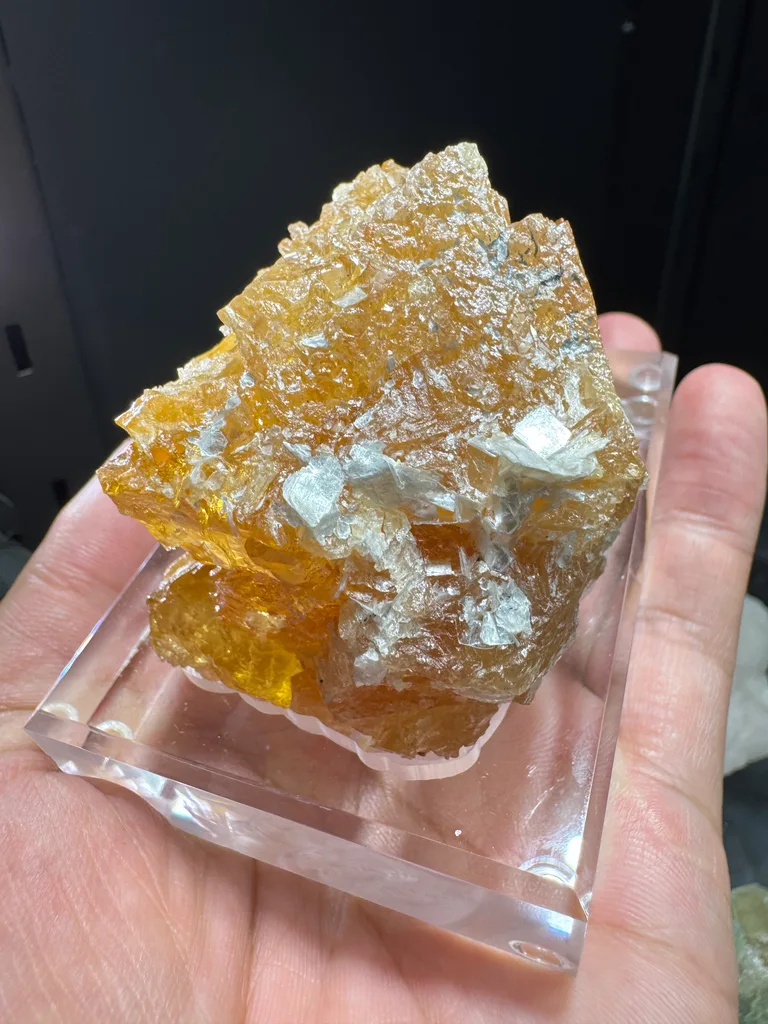 Scheelite - image 6