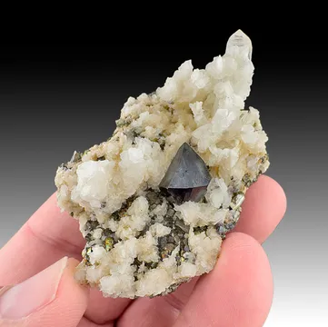 Scheelite with Calcite, Quartz