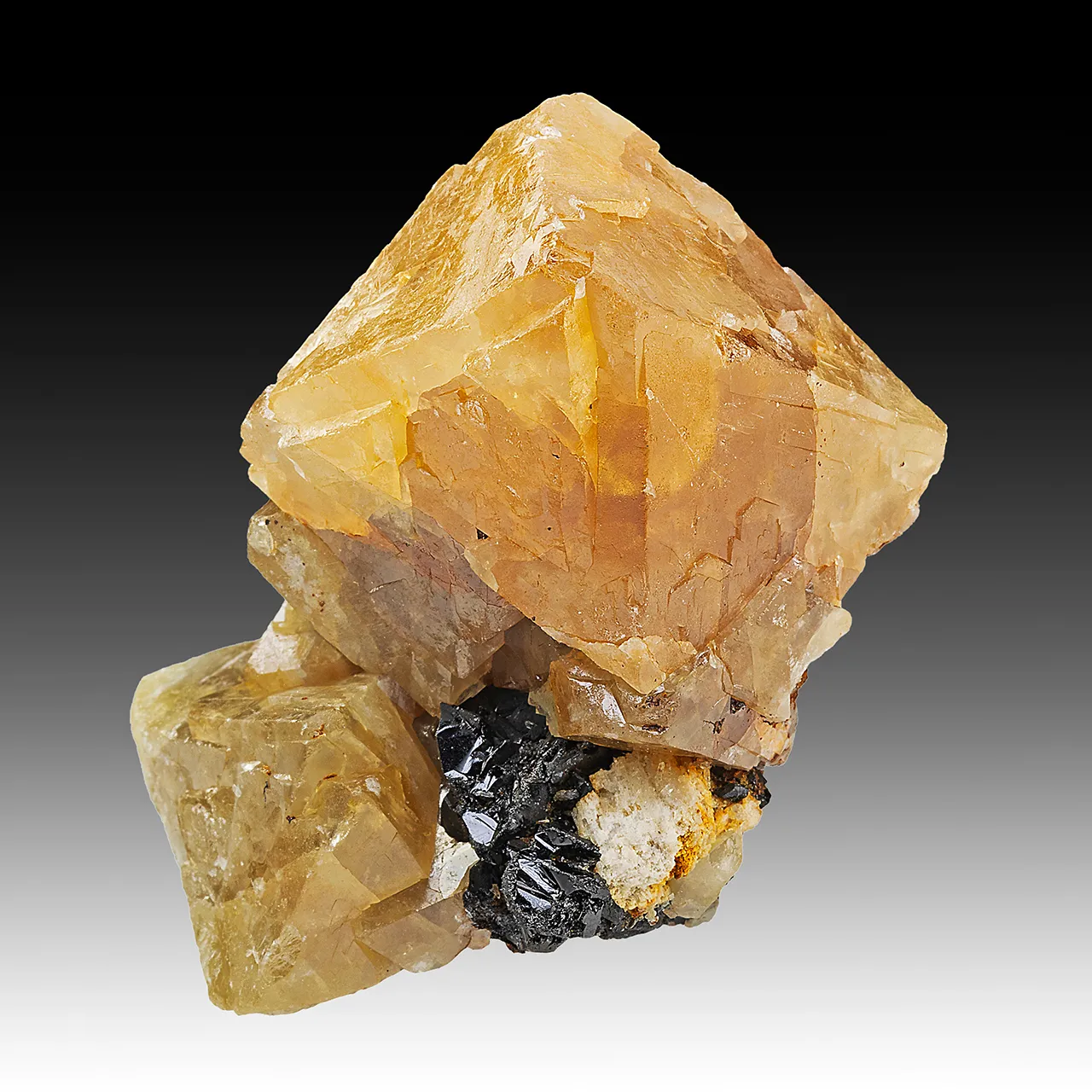 Scheelite with Cassiterite - image 1