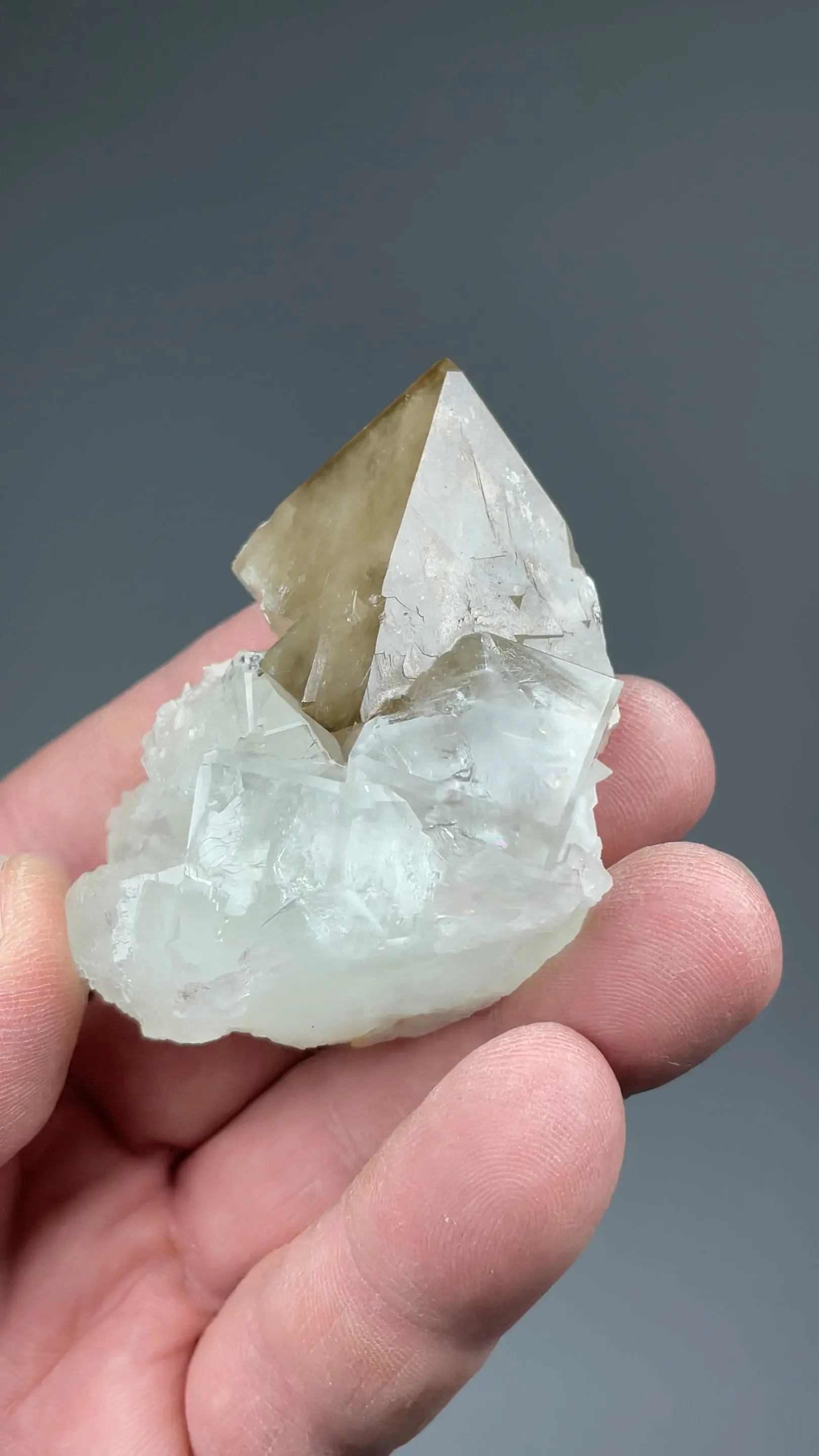 Scheelite with Fluorite - image 2