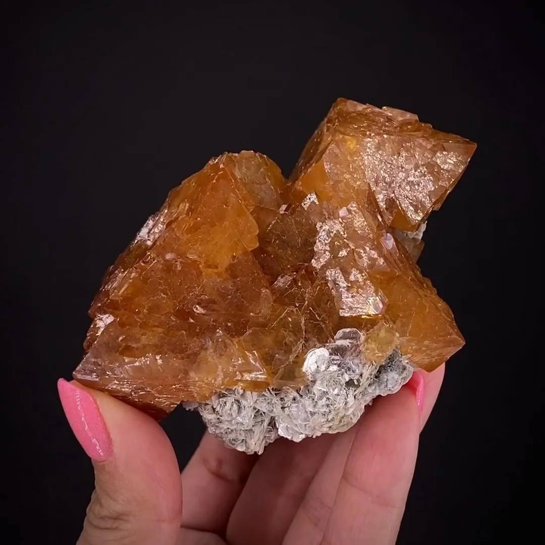 Scheelite with Muscovite - image 1