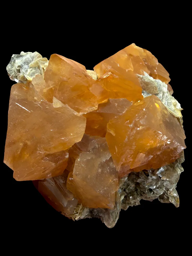 Scheelite with Muscovite - image 3