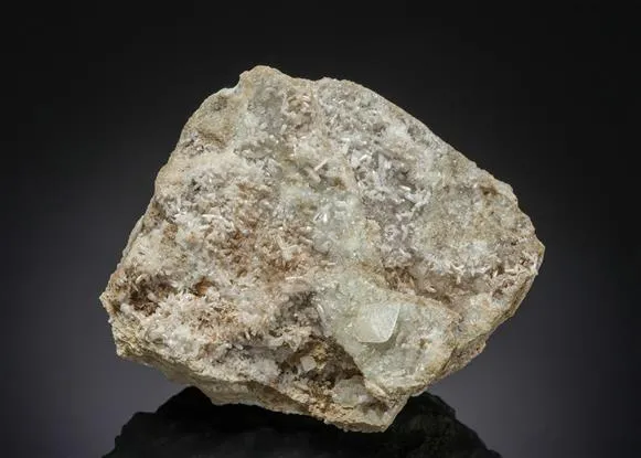 Scheelite with Quartz image