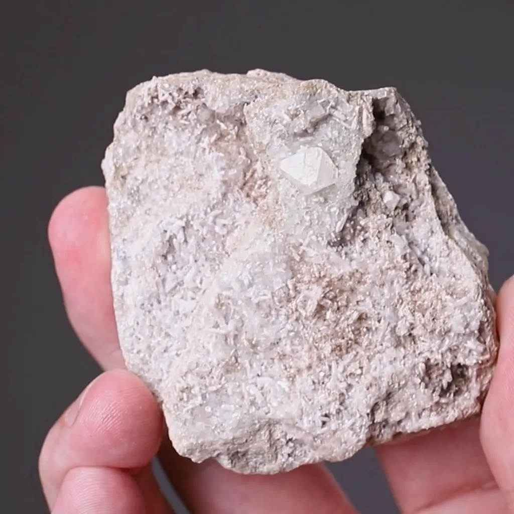 Scheelite with Quartz image