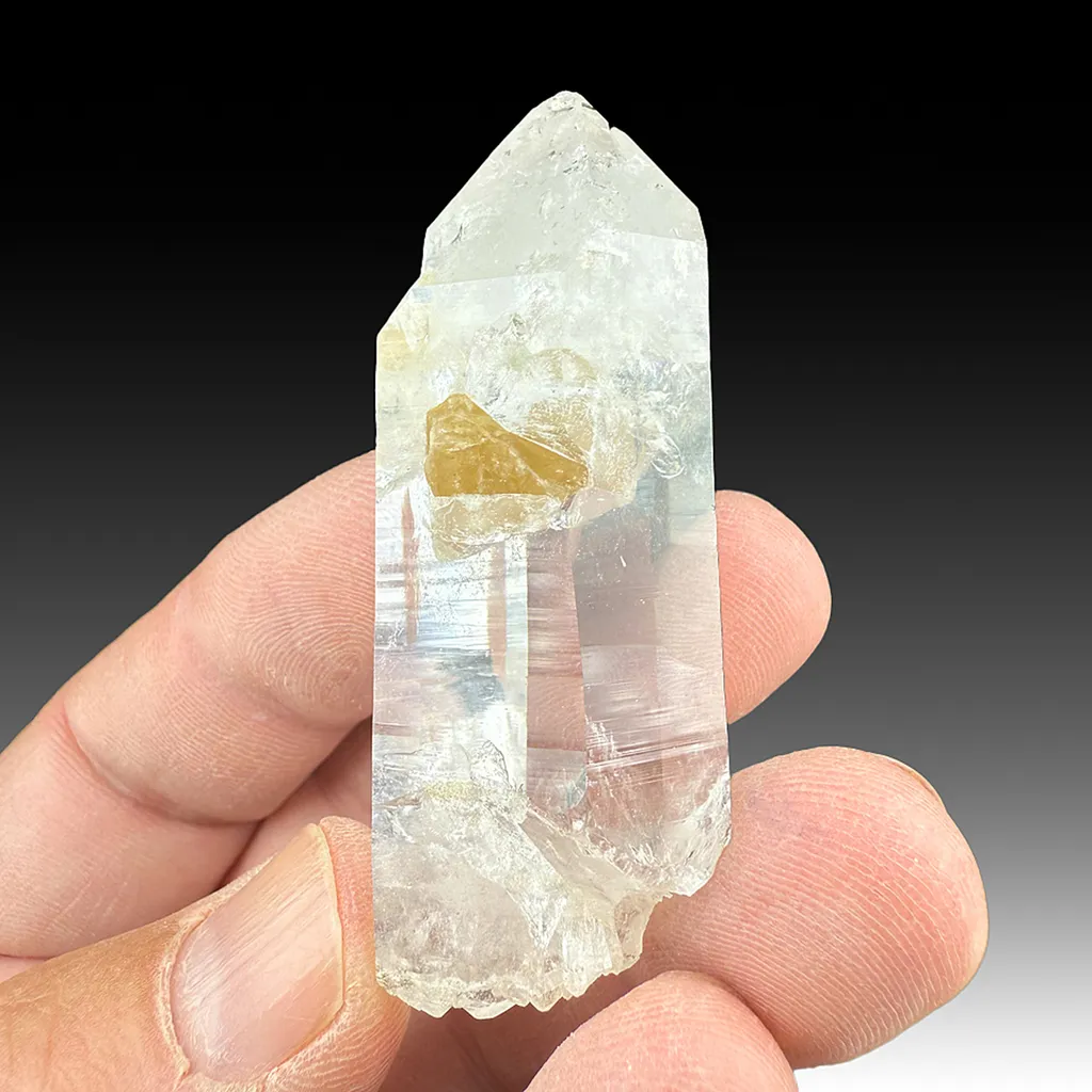 Scheelite with Quartz image