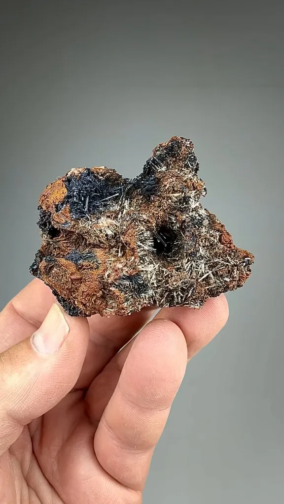 Scholzite with Cryptomelane - image 2