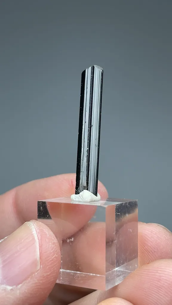 Schorl - image 2