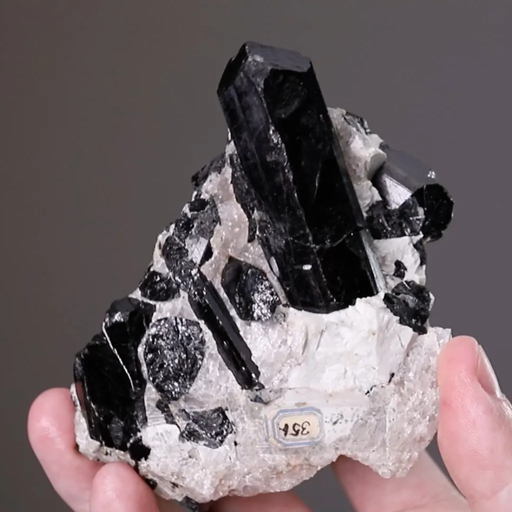 Schorl - image 2
