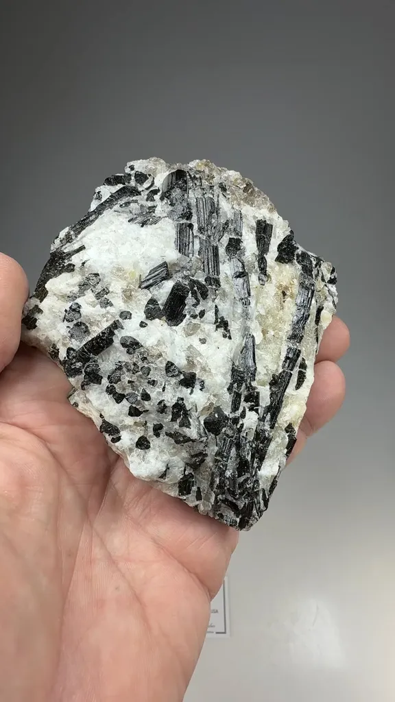 Schorl - image 2