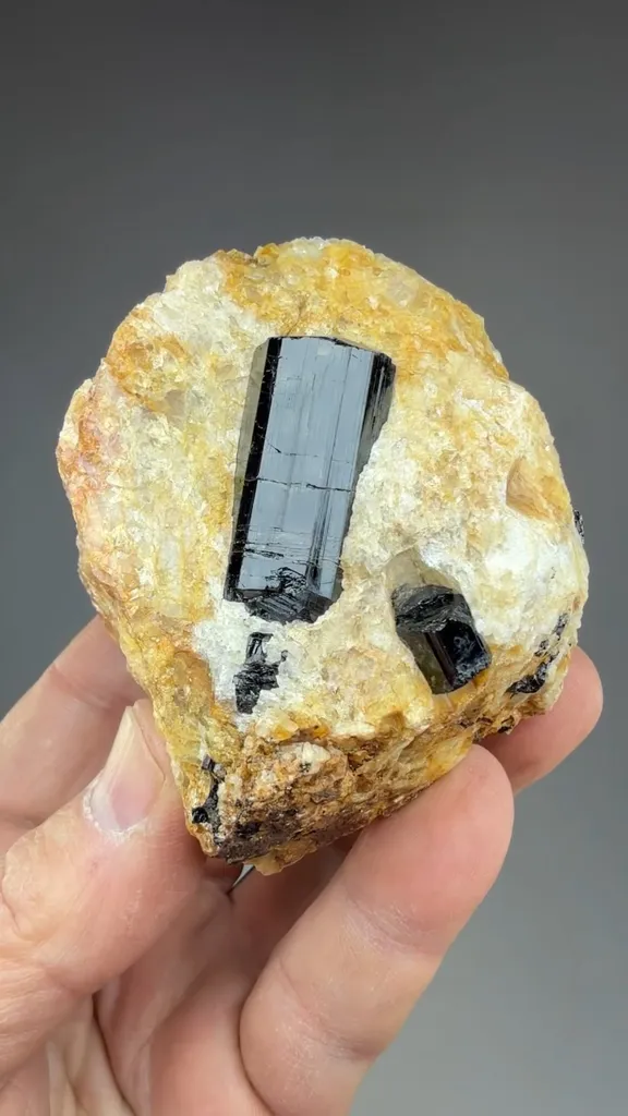 Schorl - image 2